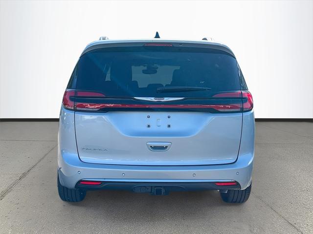 new 2024 Chrysler Pacifica car, priced at $46,408