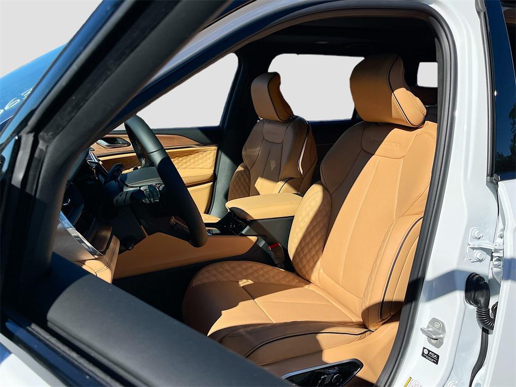 new 2025 Jeep Grand Cherokee L car, priced at $62,917