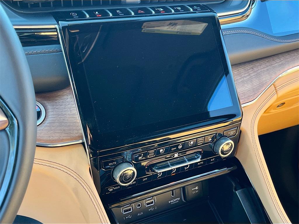 new 2025 Jeep Grand Cherokee L car, priced at $62,917