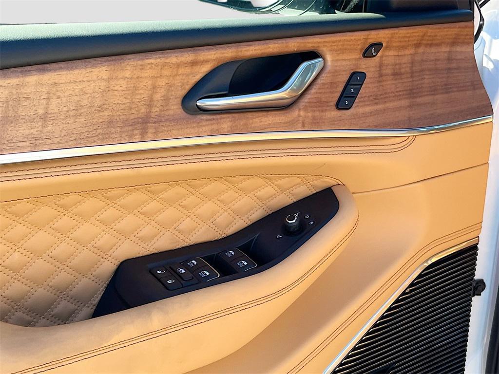 new 2025 Jeep Grand Cherokee L car, priced at $62,917