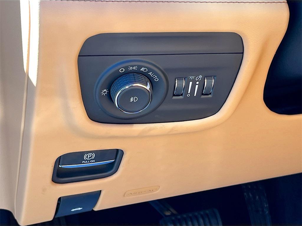 new 2025 Jeep Grand Cherokee L car, priced at $62,917