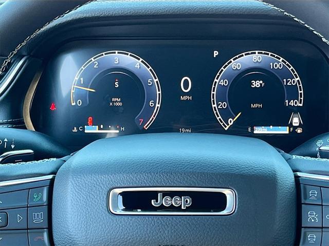 new 2025 Jeep Grand Cherokee car, priced at $35,735