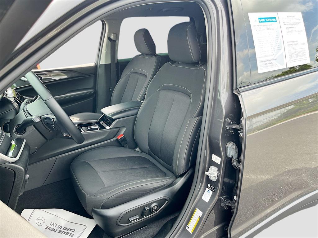 used 2022 Jeep Grand Cherokee L car, priced at $26,995