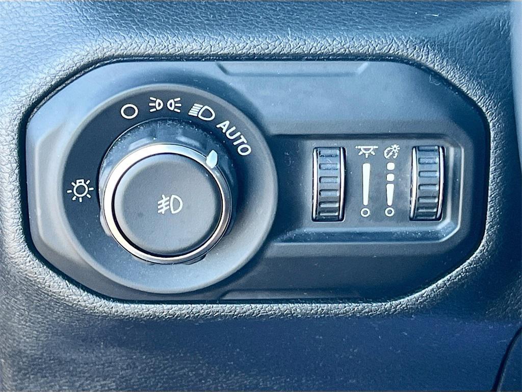 used 2021 Jeep Wrangler Unlimited car, priced at $32,378