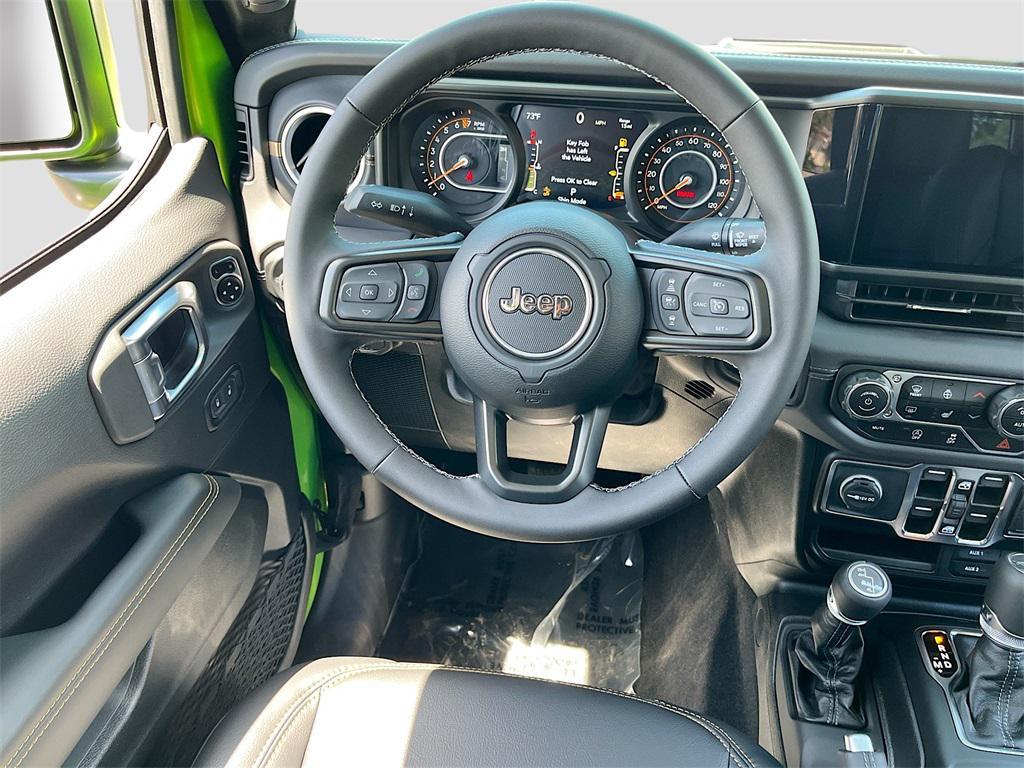 new 2025 Jeep Gladiator car, priced at $46,122