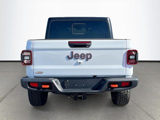 new 2025 Jeep Gladiator car, priced at $52,625