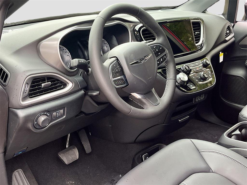 new 2025 Chrysler Voyager car, priced at $35,786