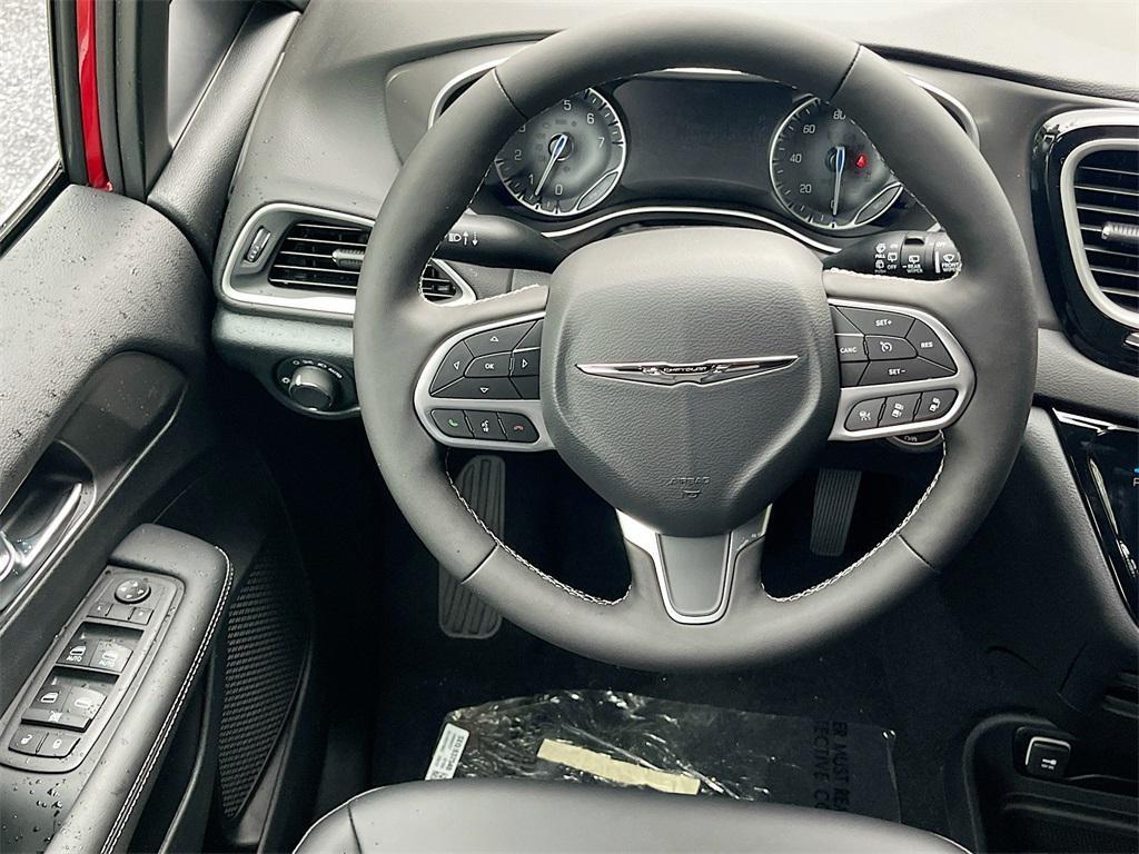new 2025 Chrysler Voyager car, priced at $35,786