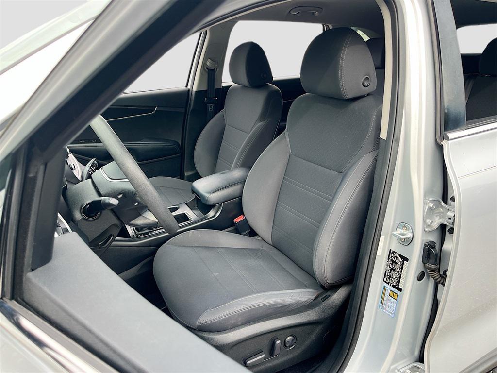 used 2019 Kia Sorento car, priced at $13,409