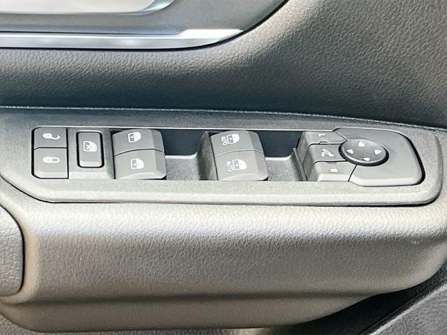 new 2025 Ram 1500 car, priced at $45,986
