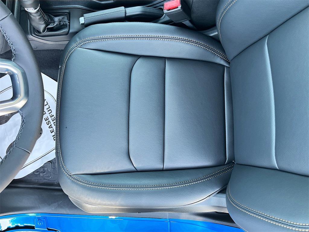 new 2025 Jeep Wrangler car, priced at $48,329