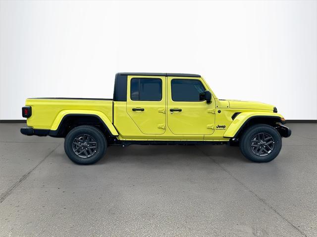 new 2024 Jeep Gladiator car, priced at $39,411