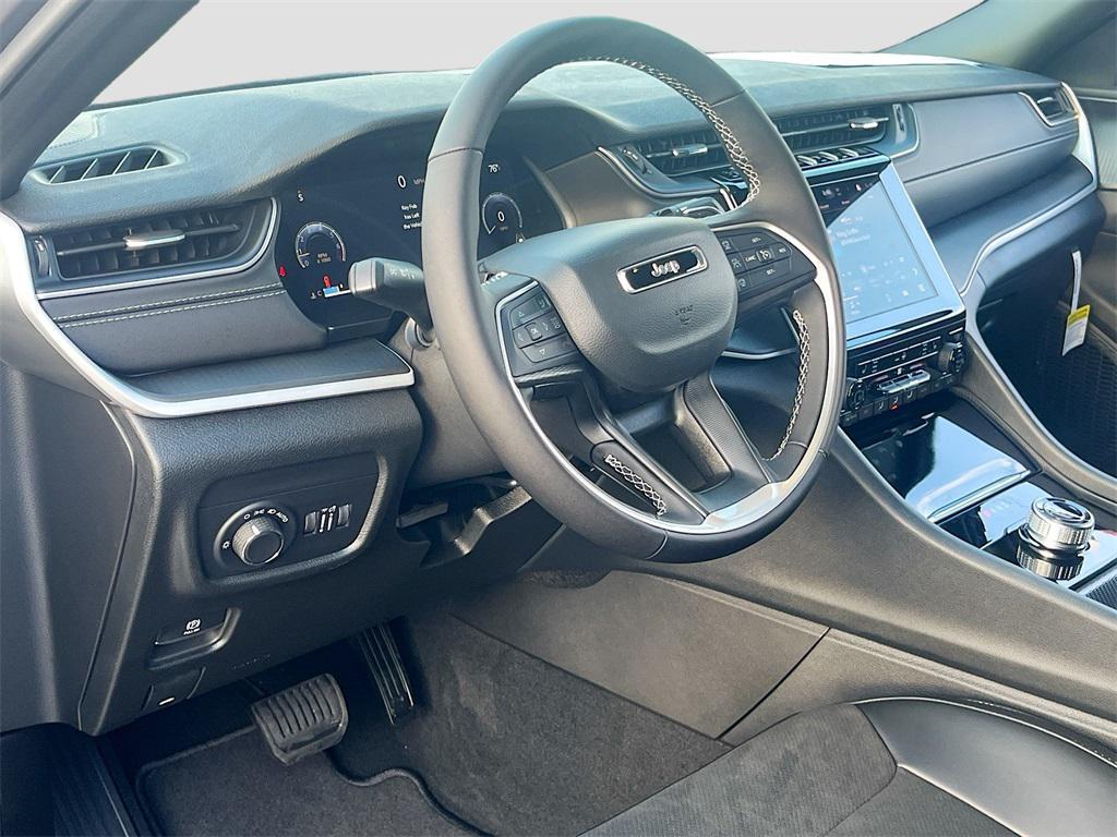 new 2025 Jeep Grand Cherokee L car, priced at $38,316