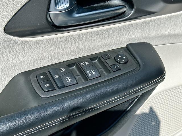 used 2022 Chrysler Pacifica car, priced at $21,740