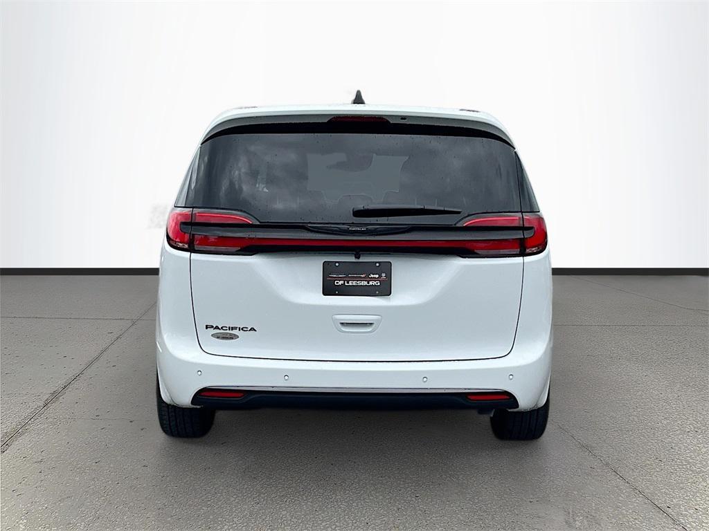 new 2026 Chrysler Pacifica car, priced at $41,962
