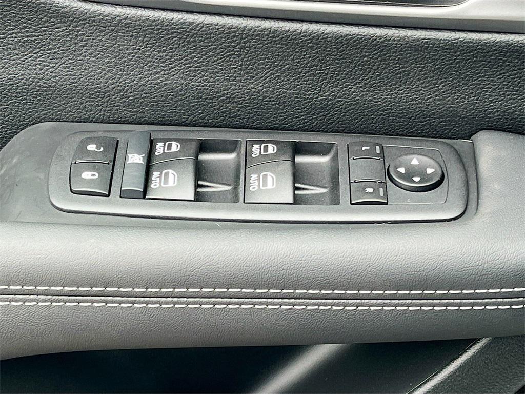 new 2026 Chrysler Pacifica car, priced at $41,962