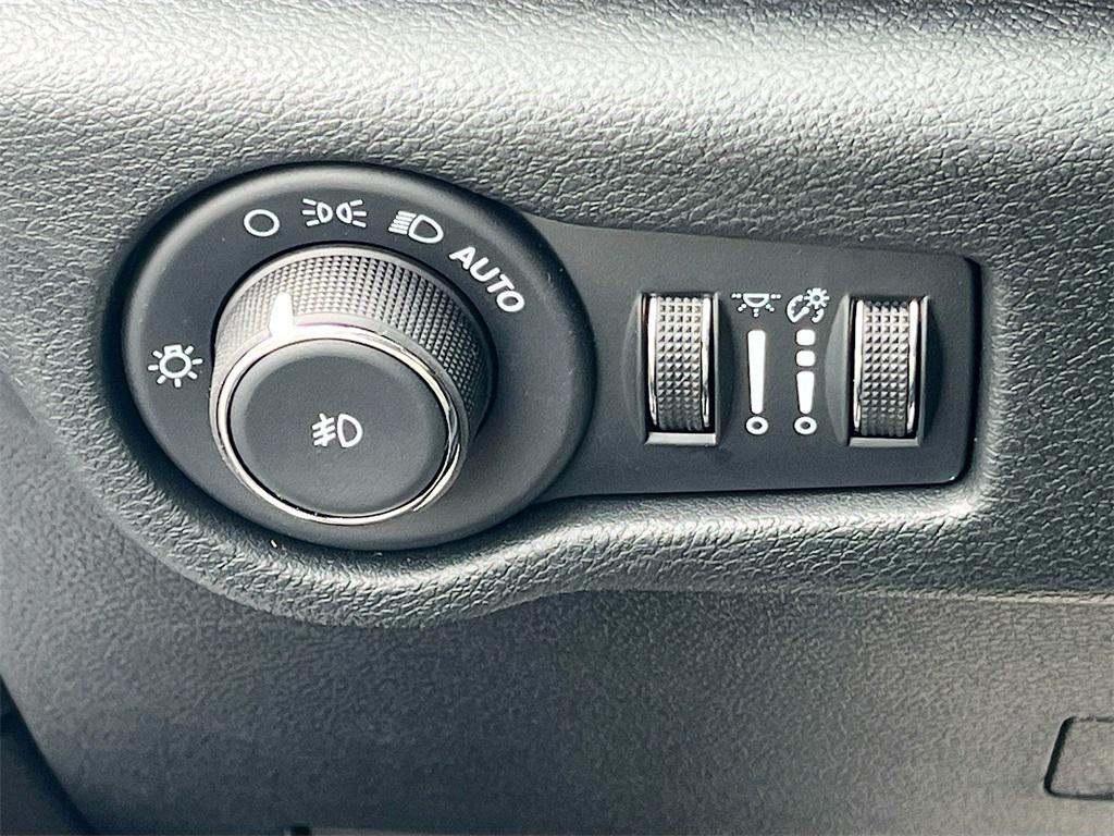 new 2026 Chrysler Pacifica car, priced at $41,962