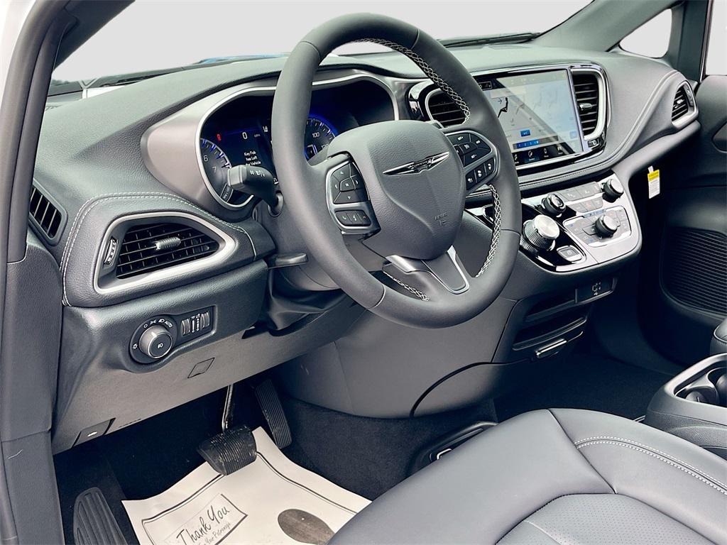 new 2026 Chrysler Pacifica car, priced at $41,962