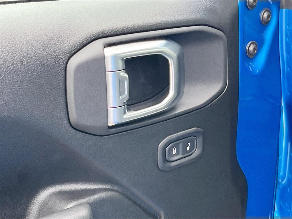 new 2026 Jeep Wrangler car, priced at $38,458