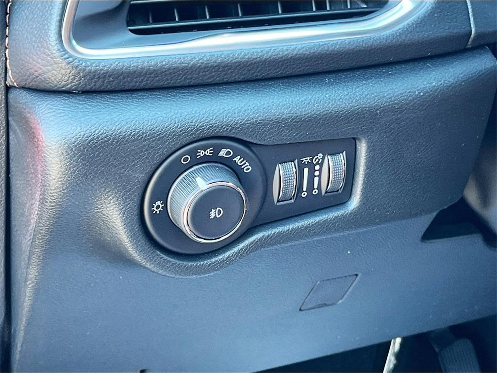 new 2026 Chrysler Pacifica car, priced at $50,614