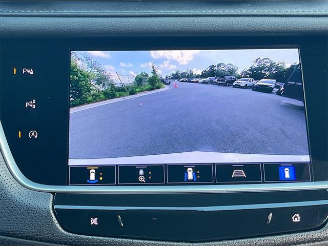 used 2022 Cadillac XT5 car, priced at $29,992