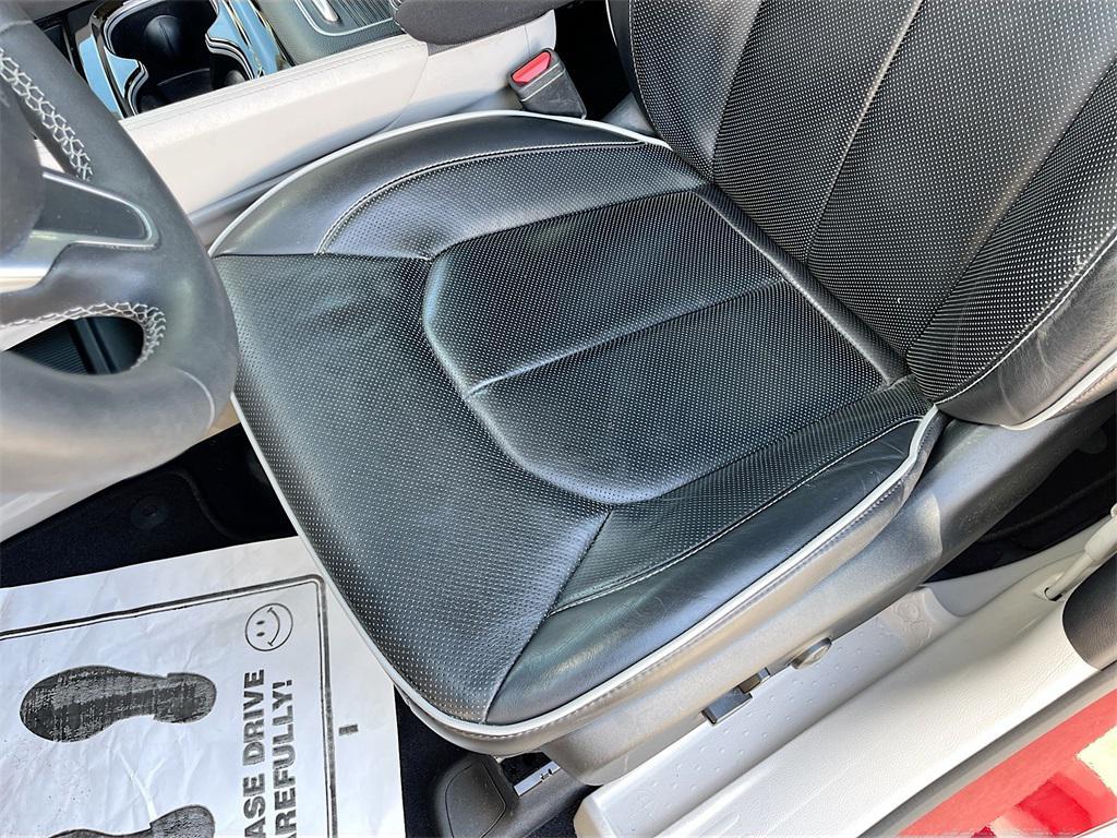 used 2023 Chrysler Pacifica car, priced at $24,984