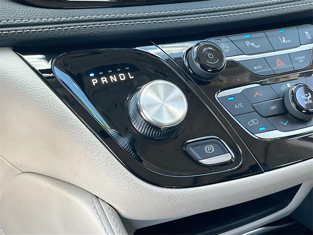 used 2023 Chrysler Pacifica car, priced at $24,984