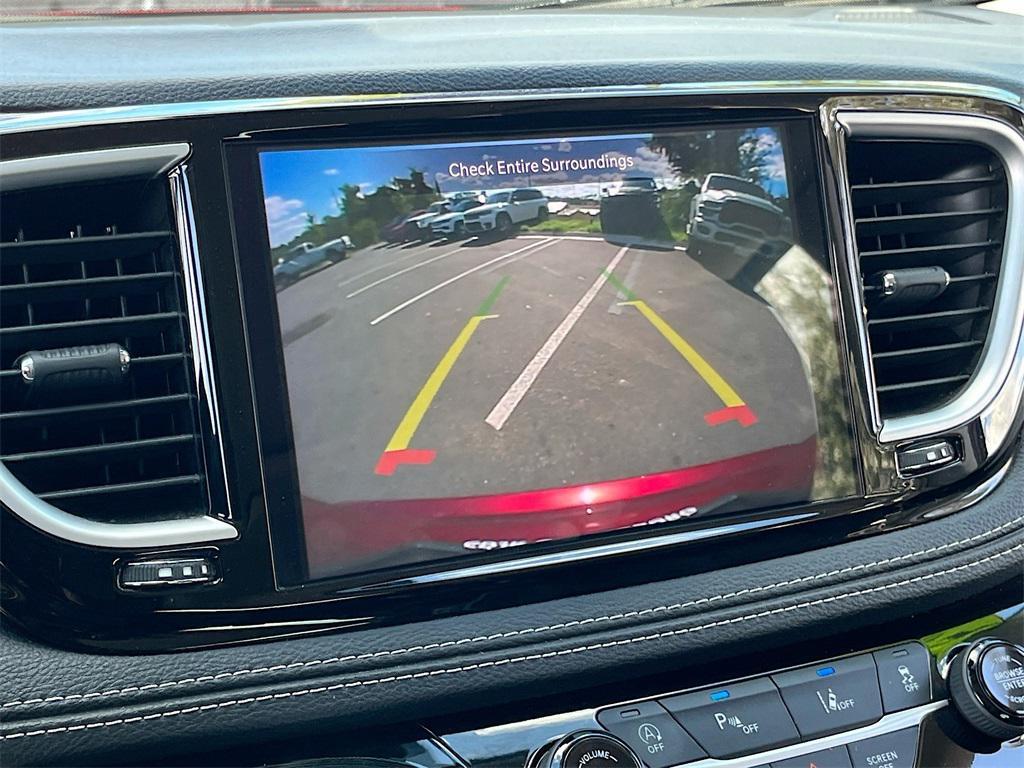 used 2023 Chrysler Pacifica car, priced at $24,984