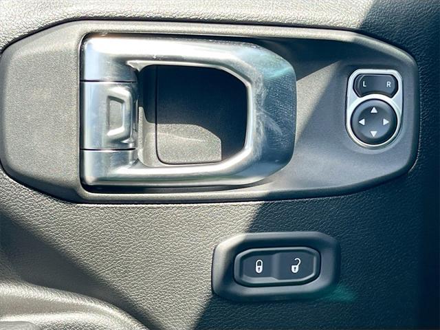 new 2025 Jeep Gladiator car, priced at $49,779