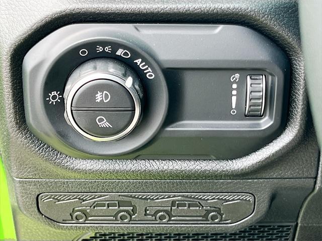 new 2025 Jeep Gladiator car, priced at $46,037