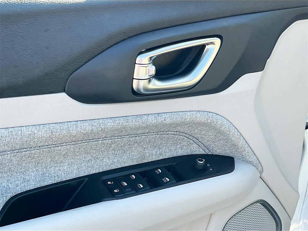 used 2022 Jeep Compass car, priced at $19,854