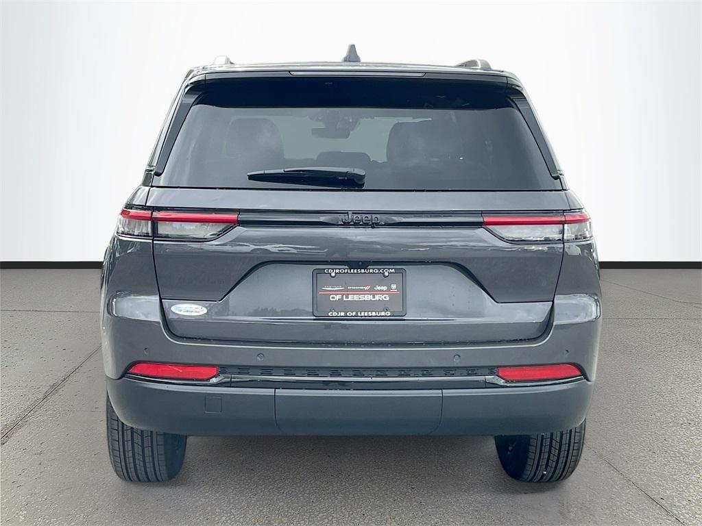 new 2025 Jeep Grand Cherokee car, priced at $37,071