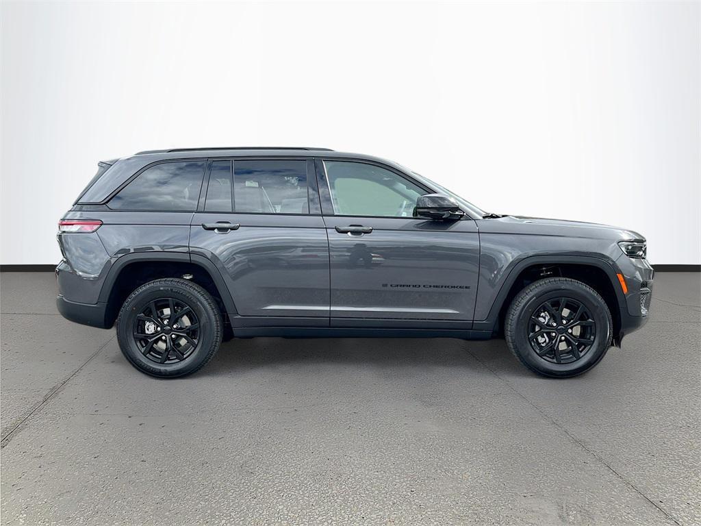 new 2025 Jeep Grand Cherokee car, priced at $37,071