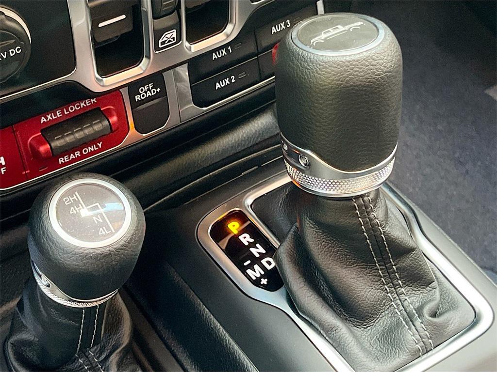 new 2025 Jeep Gladiator car, priced at $45,289