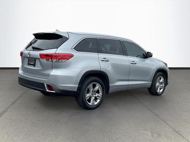 used 2019 Toyota Highlander car, priced at $27,993