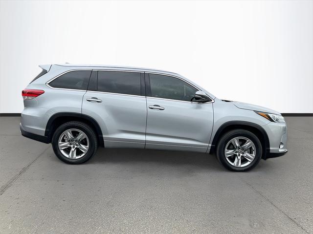 used 2019 Toyota Highlander car, priced at $27,993