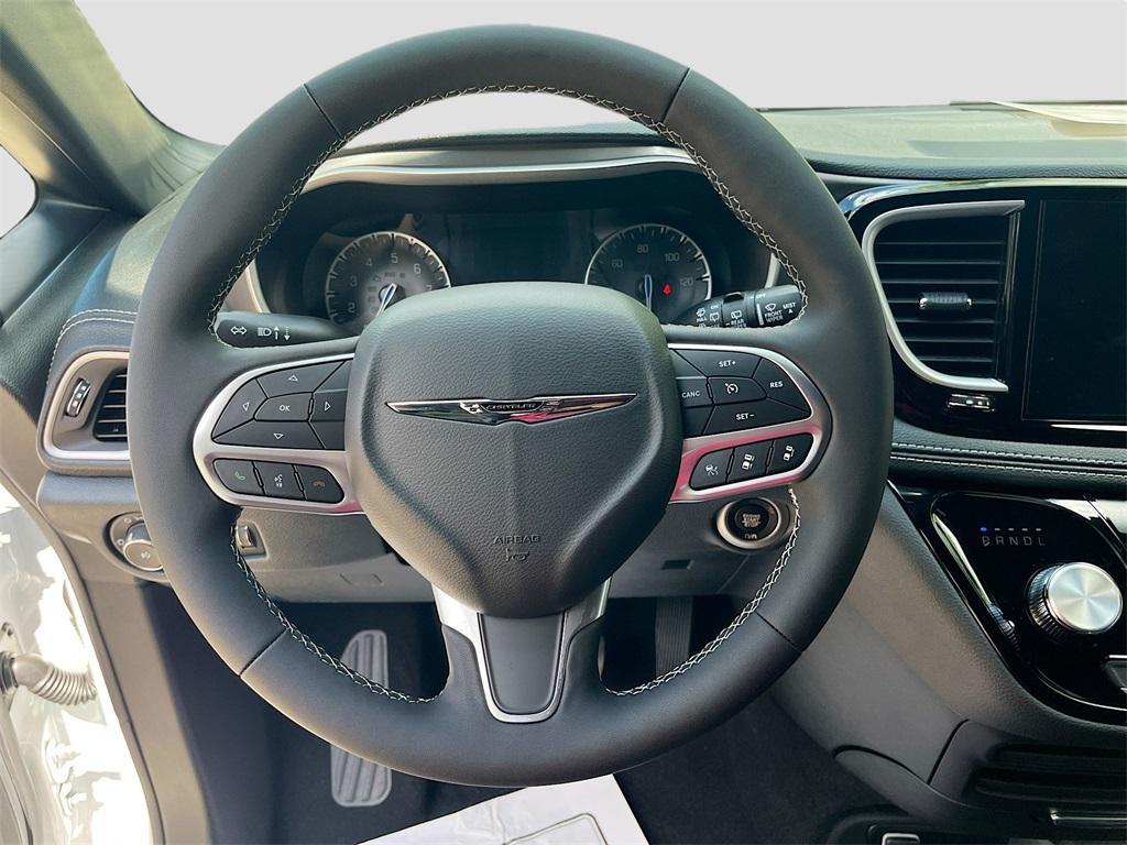 new 2026 Chrysler Pacifica car, priced at $36,038