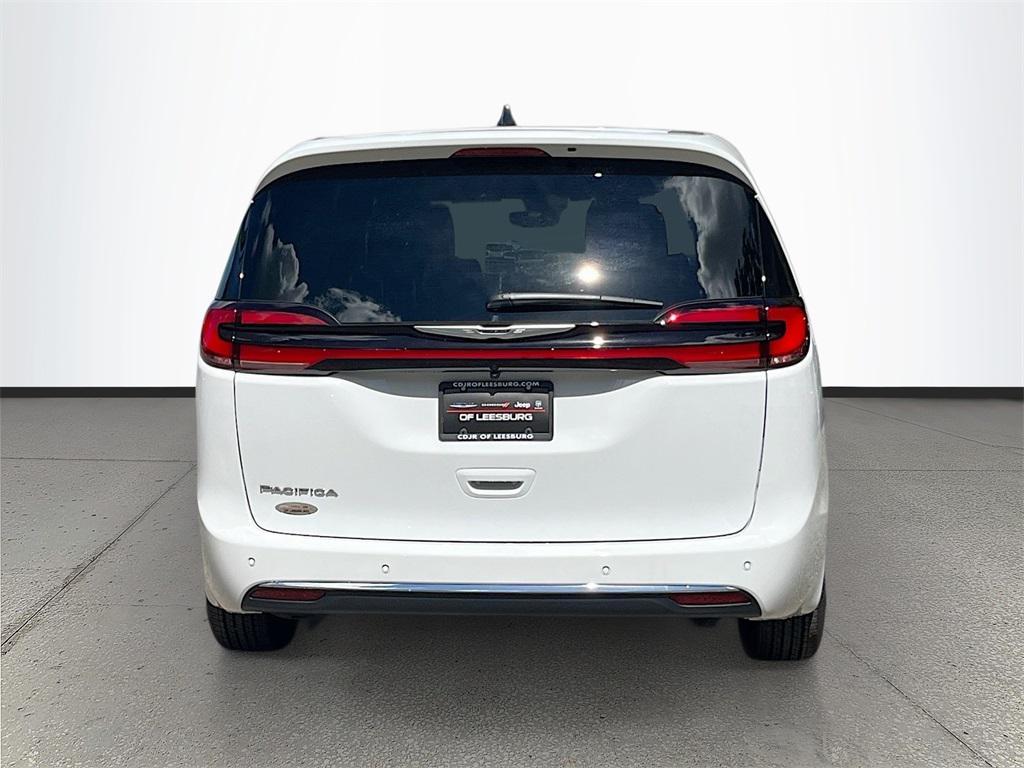 new 2026 Chrysler Pacifica car, priced at $36,038