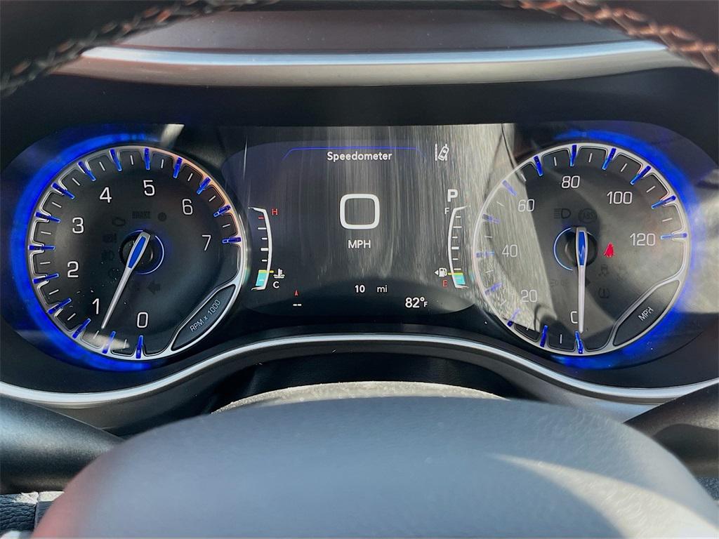 new 2026 Chrysler Pacifica car, priced at $36,038