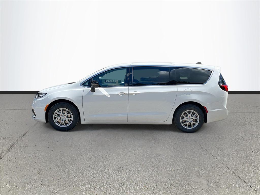 new 2026 Chrysler Pacifica car, priced at $36,038