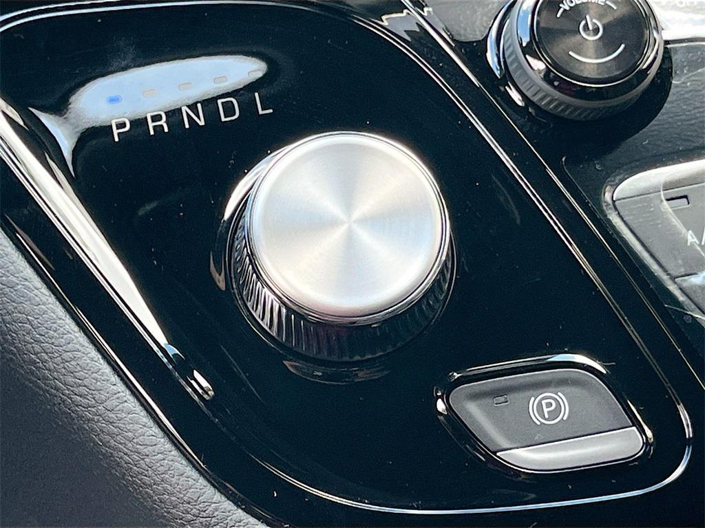 new 2026 Chrysler Pacifica car, priced at $36,038