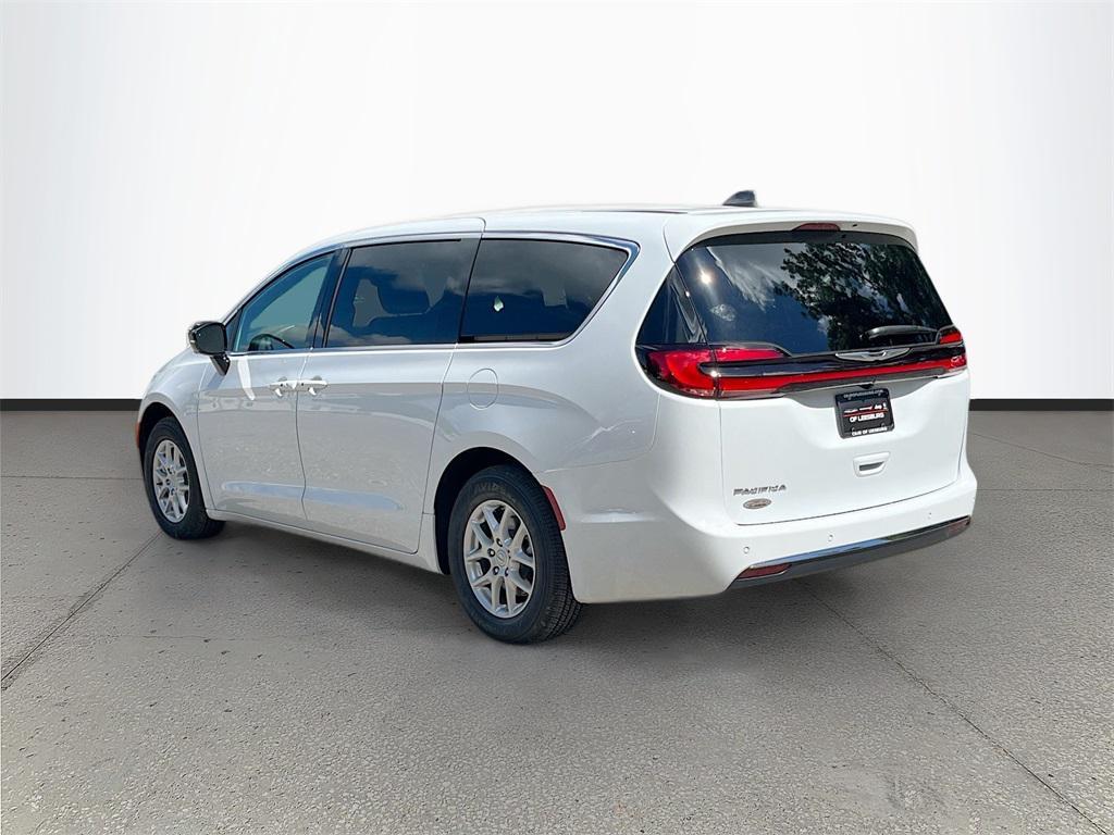 new 2026 Chrysler Pacifica car, priced at $36,038