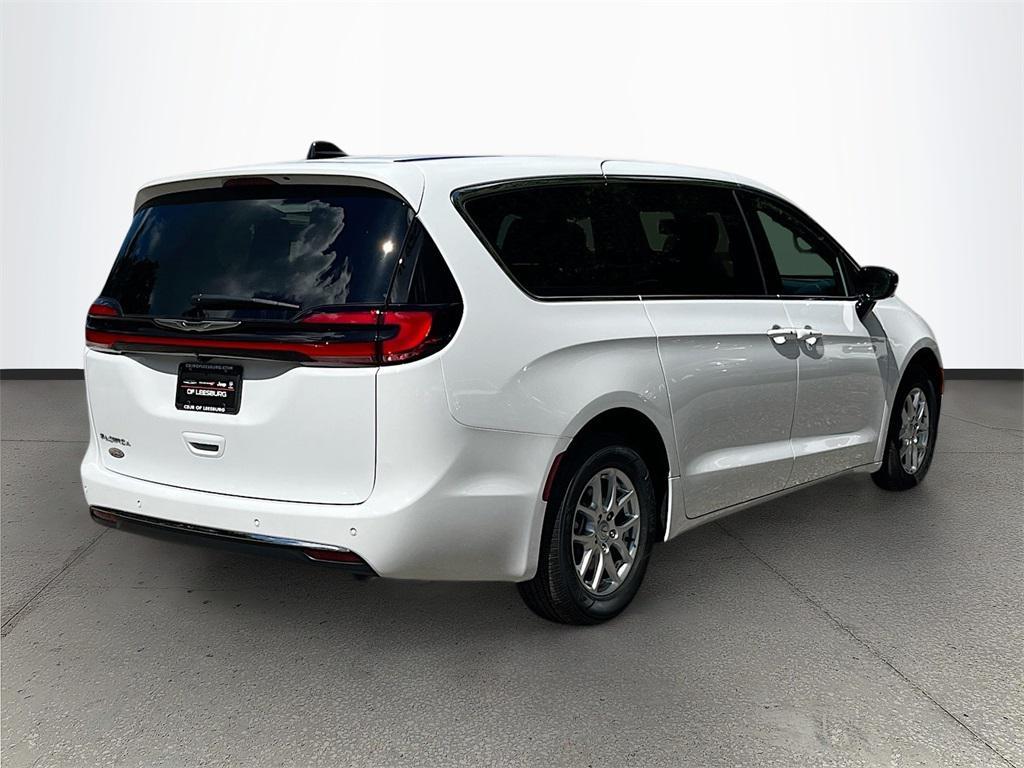 new 2026 Chrysler Pacifica car, priced at $36,038
