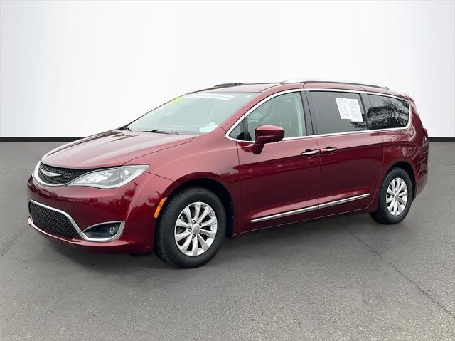 used 2019 Chrysler Pacifica car, priced at $11,590