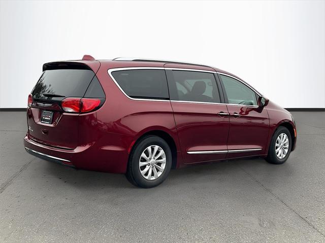 used 2019 Chrysler Pacifica car, priced at $11,590