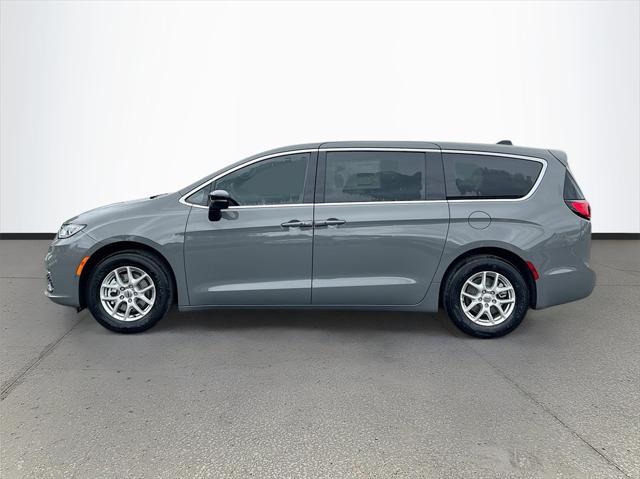 new 2025 Chrysler Pacifica car, priced at $43,920