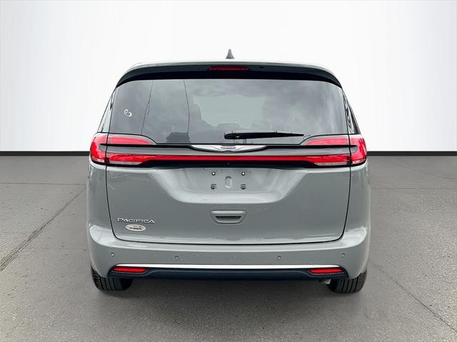 new 2025 Chrysler Pacifica car, priced at $43,920