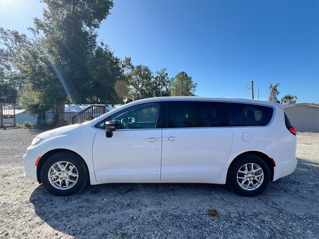 new 2025 Chrysler Pacifica car, priced at $50,465