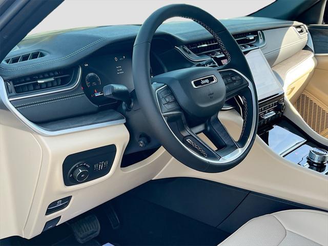 new 2025 Jeep Grand Cherokee car, priced at $43,159