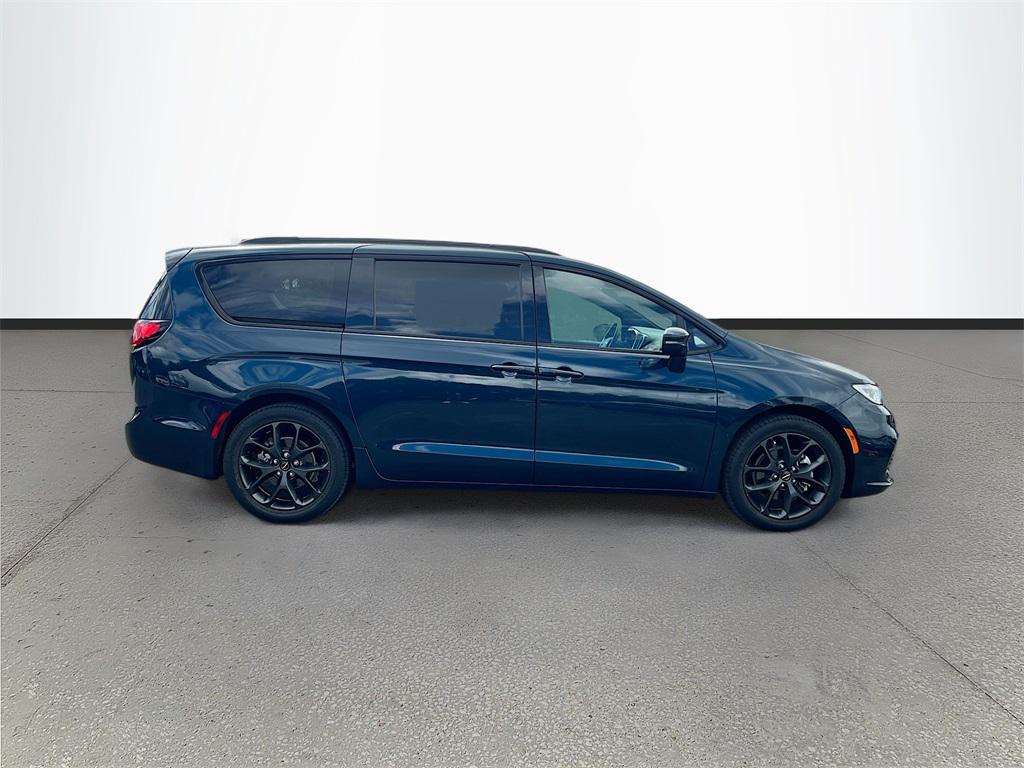 used 2021 Chrysler Pacifica car, priced at $25,677